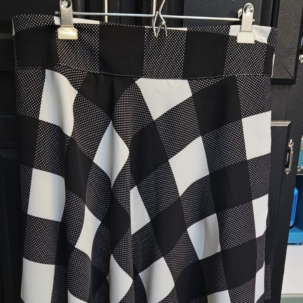 Unique Vintage Brand Plus Size 3X/18 Black & White Gingham Flare Skirt